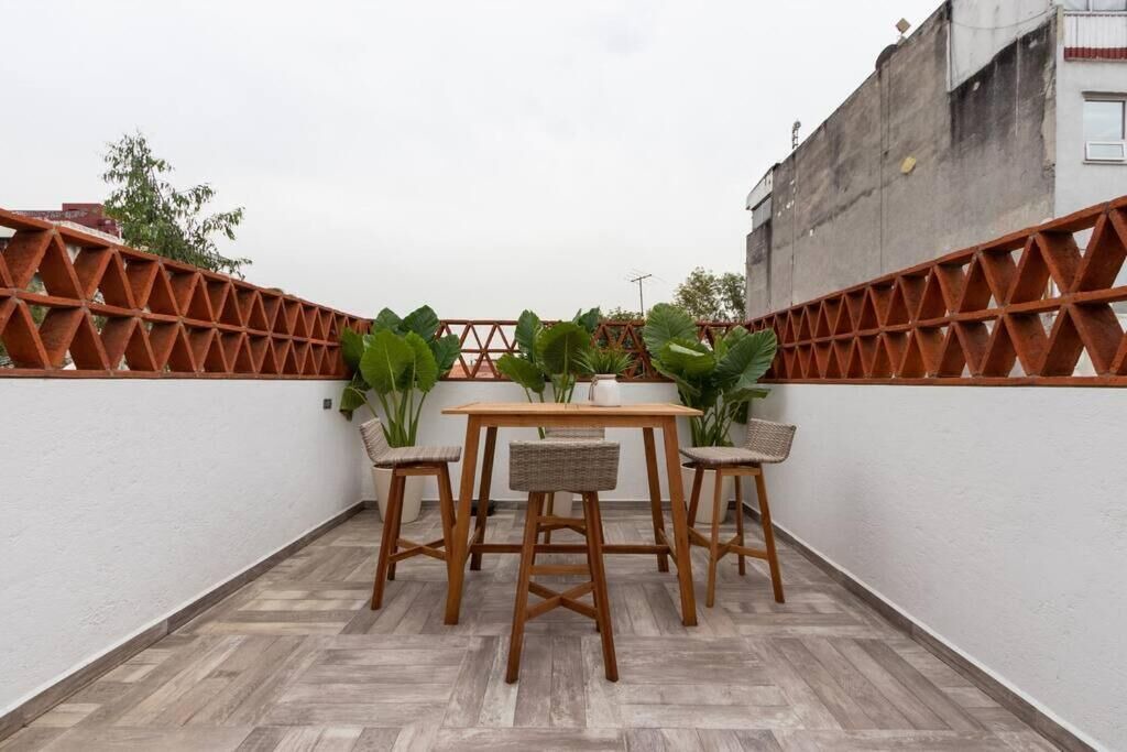 Roma Sur Apartment | 1) Loft Eugenia: Private King Size Bed Roma Sur