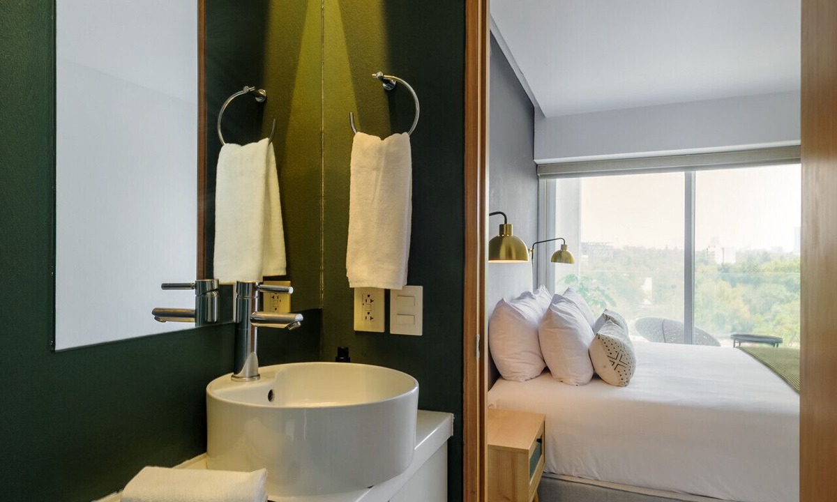Hipodromo Condesa Apartment | Modern 2BR Duplex, with balcony.