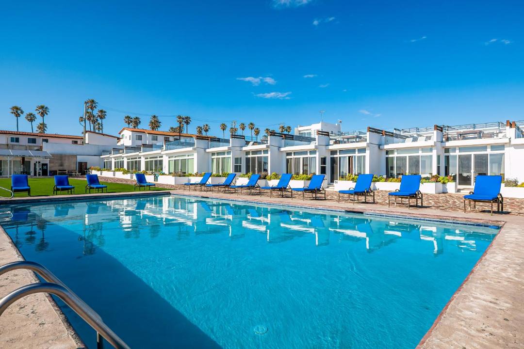 La Paloma House | Dog-friendly Ocean-view Retreat with Pool Access plus Rooftop Deck, AC