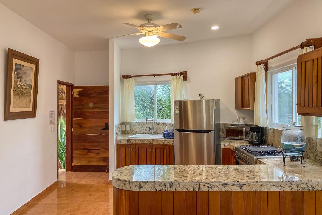 Joaquin Zetina Gasca Apartment | Arenika Beachfront Villa & Rooms