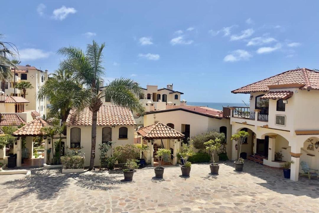 Playas de Rosarito Apartment | Rosarito Puerto Nuevo Surf 1BR casita and pool