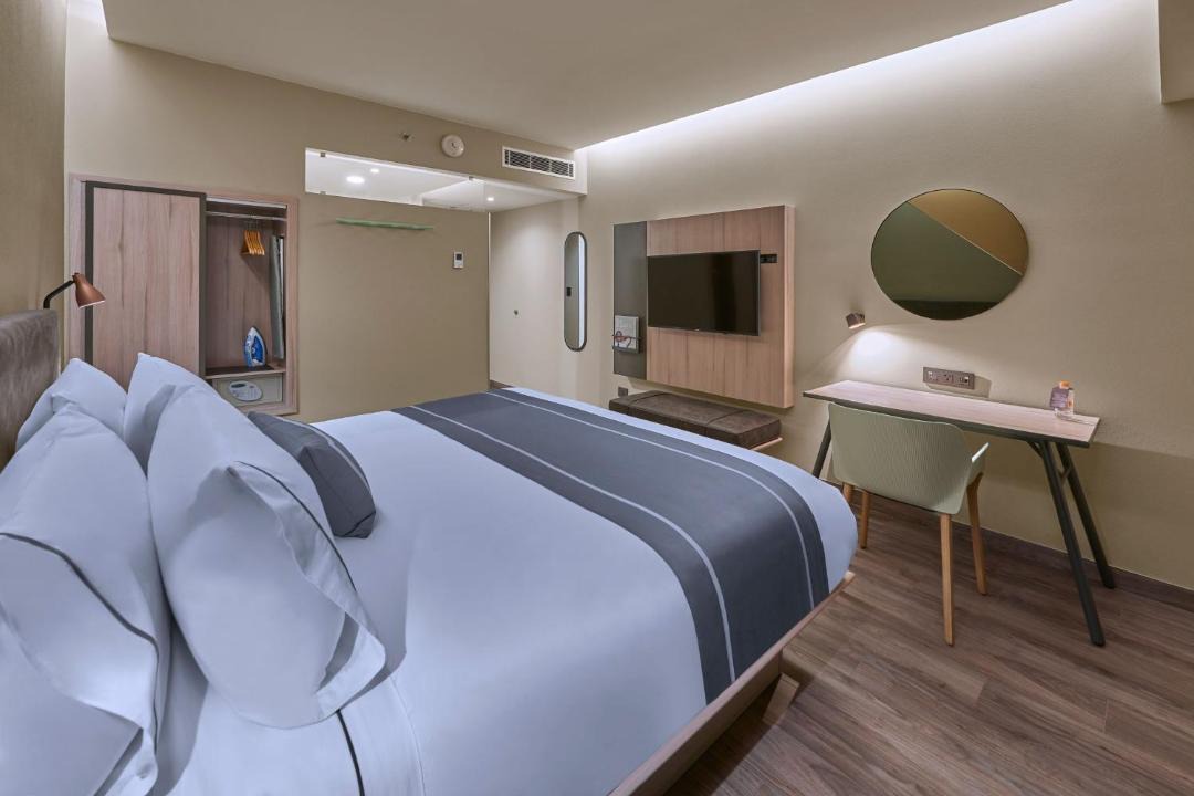 Tijuana Hotel | City Express Plus by Marriott Tijuana