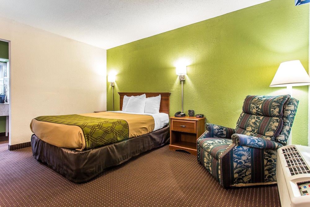 Photo of Bedroom in Elizabeth City