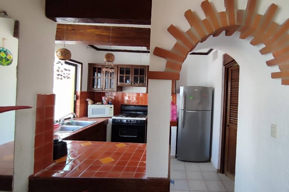 Photo of Kitchen in 12th Street