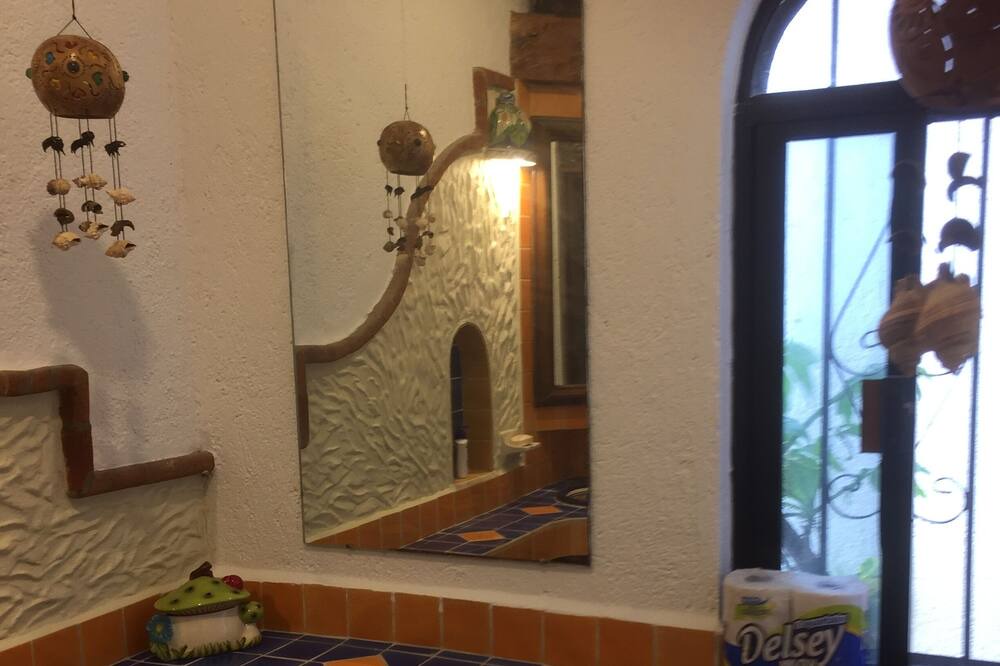 Photo of Kitchen in 12th Street