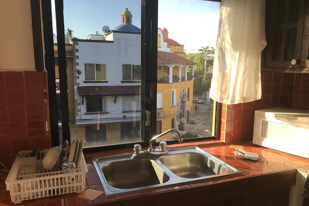 Photo of Kitchen in 12th Street