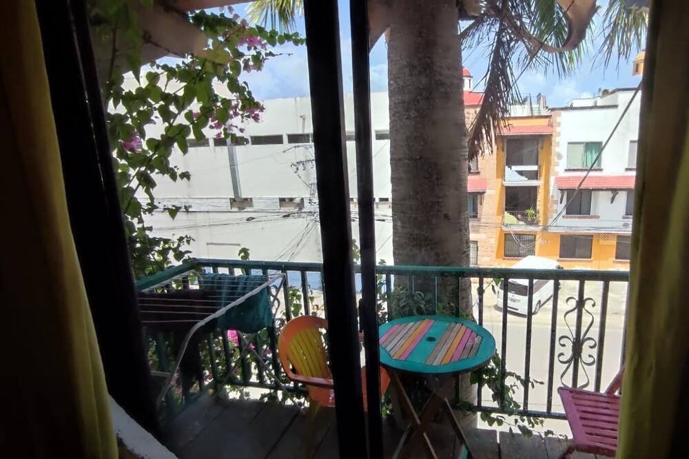 Photo of Outdoor in 12th Street