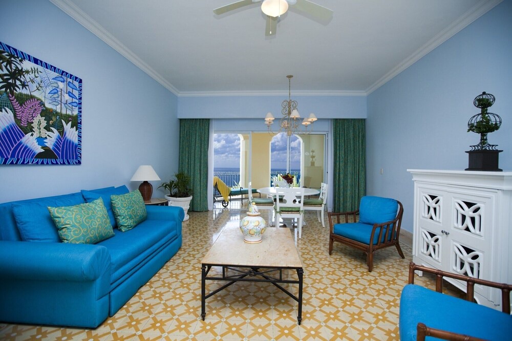 Photo of Livingroom in Cerritos