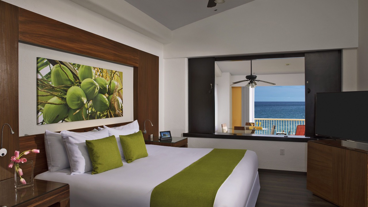 Photo of Bedroom in Flamingos