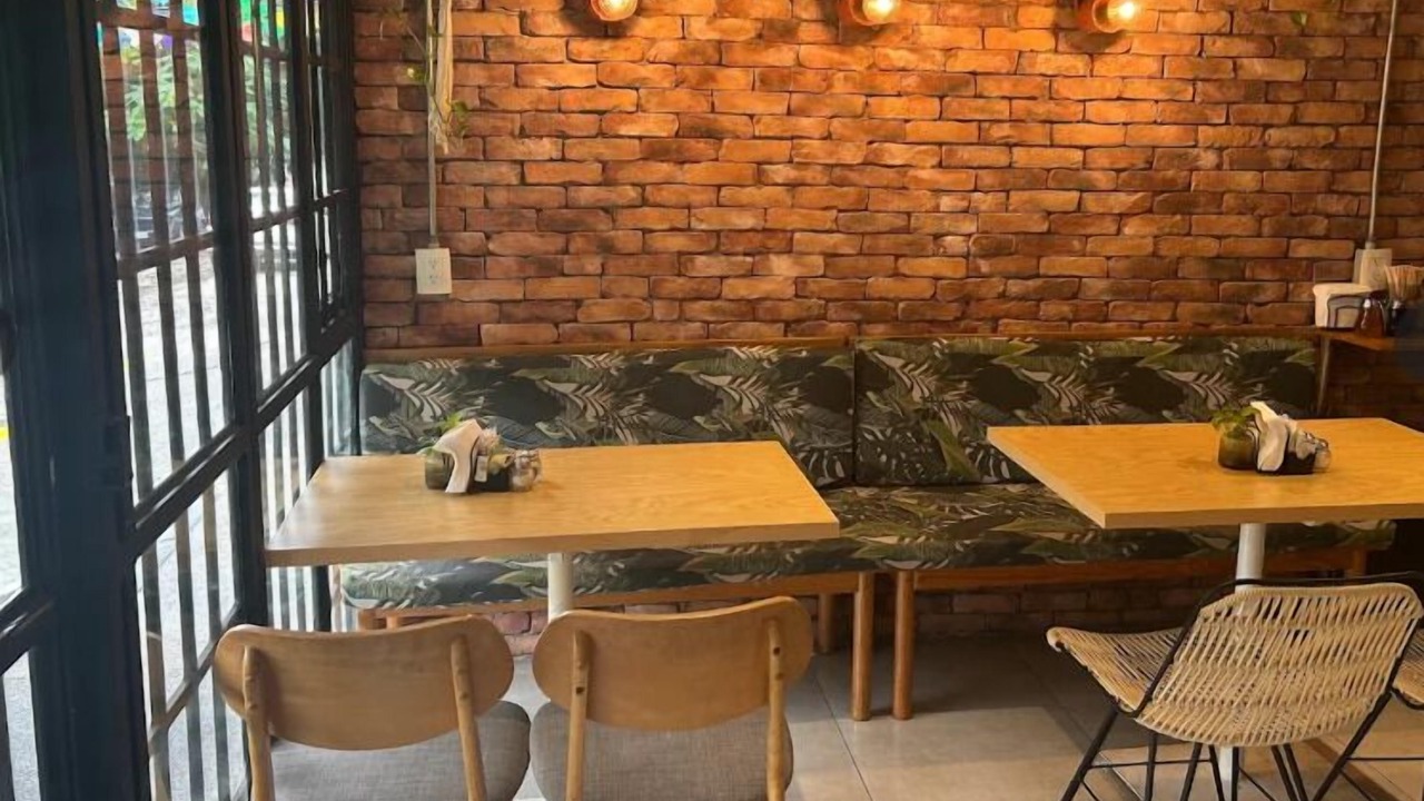 Photo of Others in Romantic Zone
