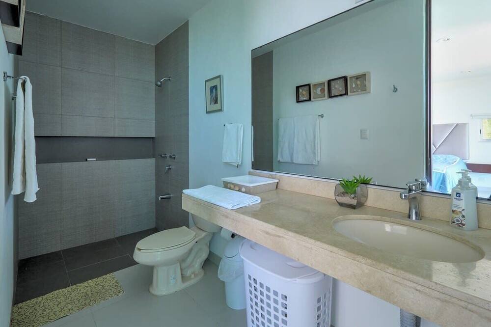 Photo of Bathroom in Chicxulub Puerto