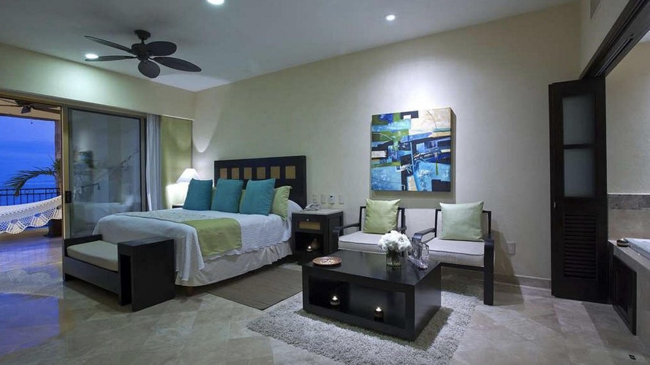 Photo of Bedroom in South Shore Hotel Area