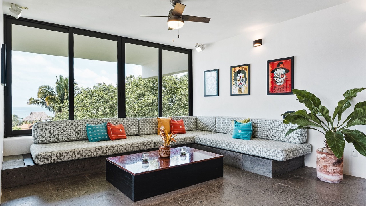 Photo of Livingroom in North End