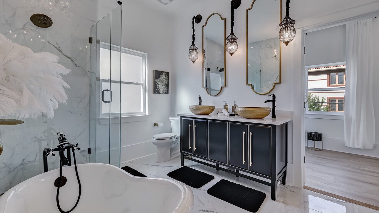 Photo of Bathroom in Downtown Historic District