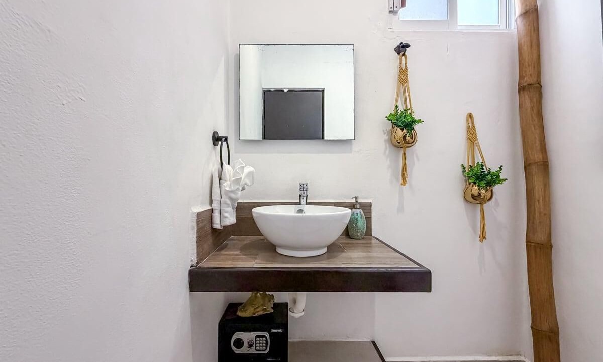 Photo of Bathroom in Colonia Meteorologico