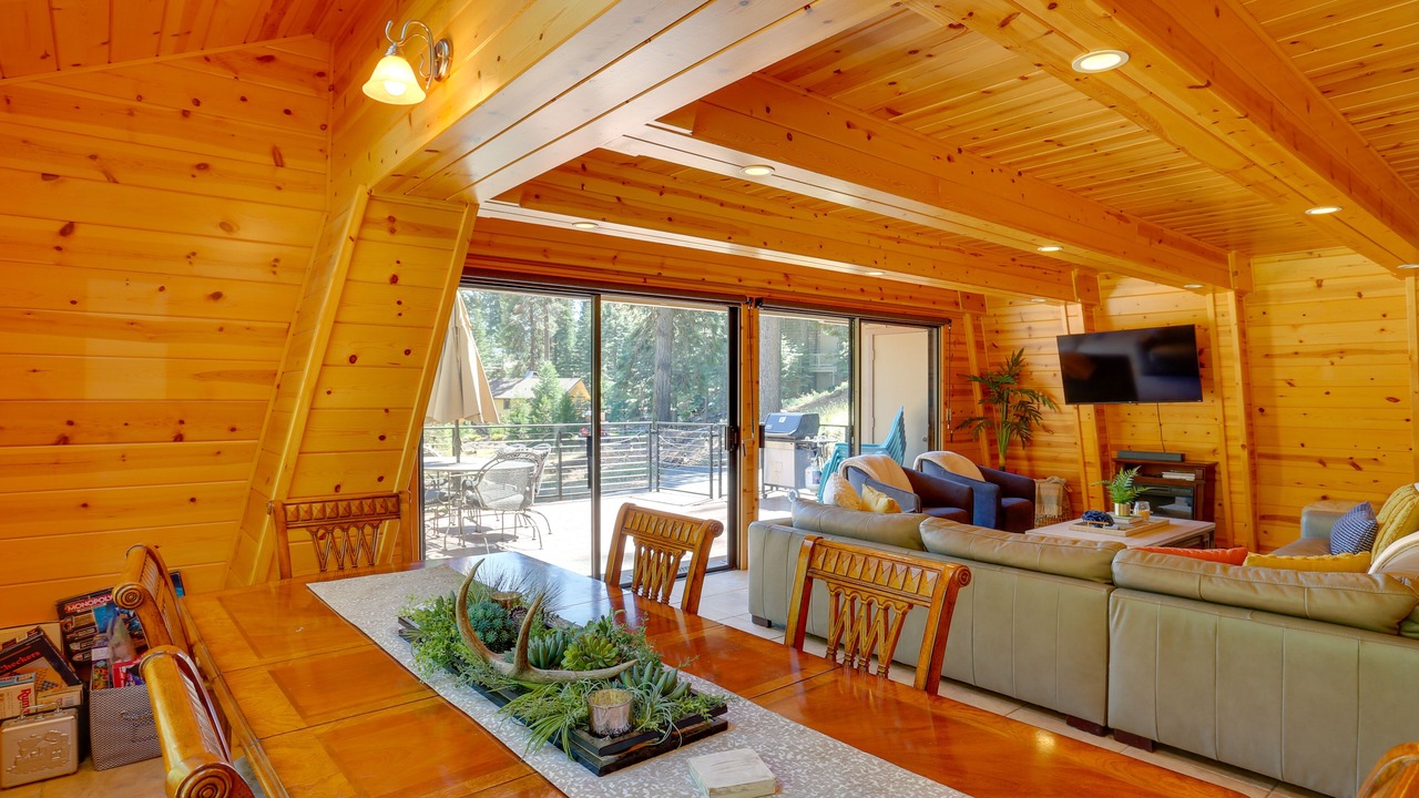 Photo of Bedroom in Lake Almanor Peninsula