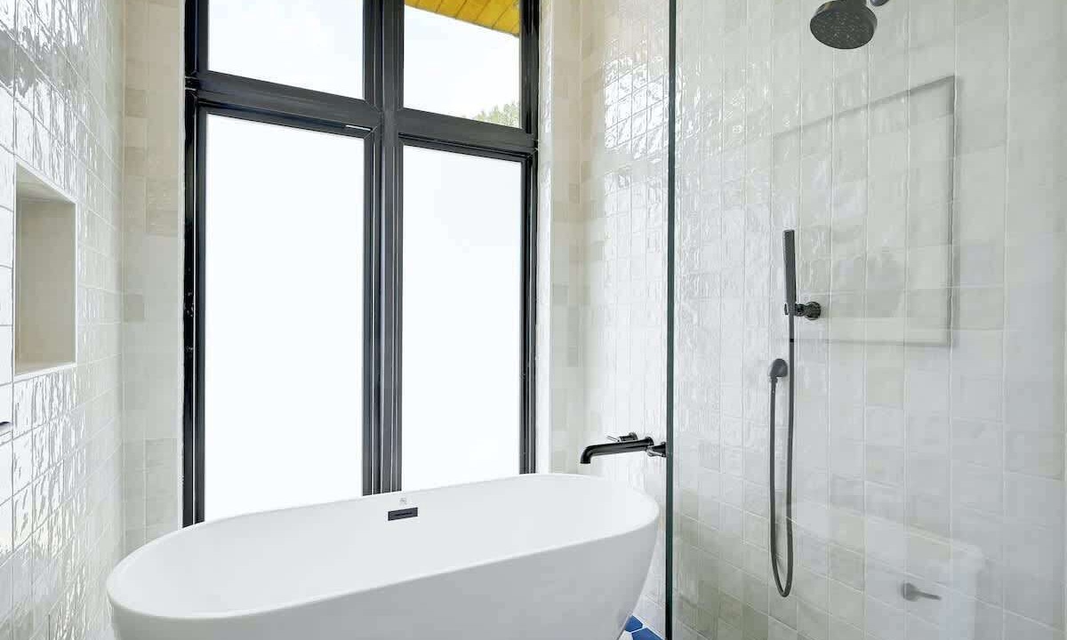Photo of Bathroom in Elmhurst Heights