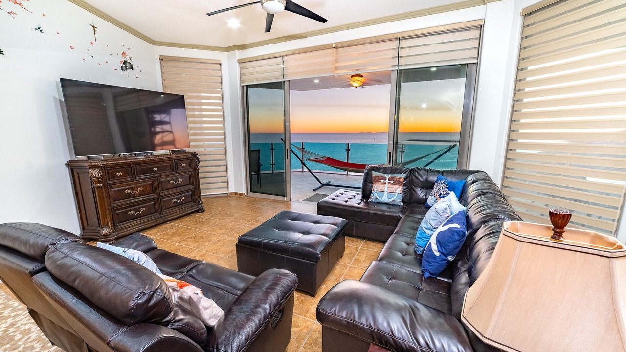 Photo of Livingroom in Sandy Beach