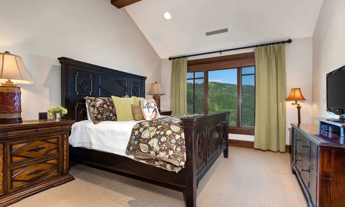 Photo of Bedroom in Empire Pass