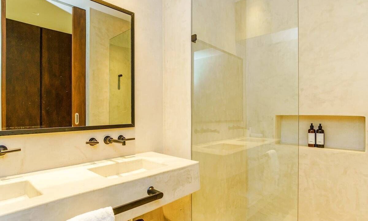 Photo of Bathroom in Zama