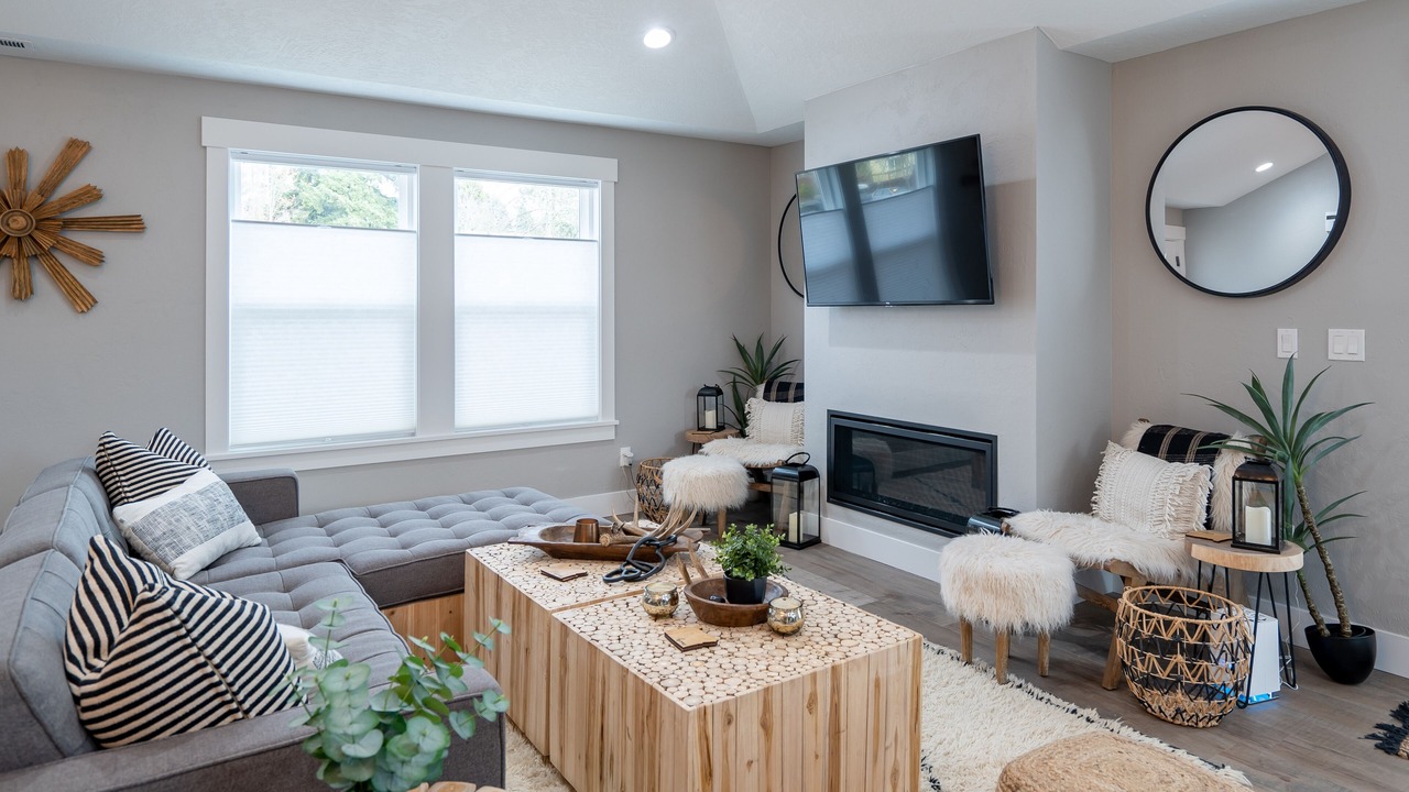 Photo of Livingroom in Amazon