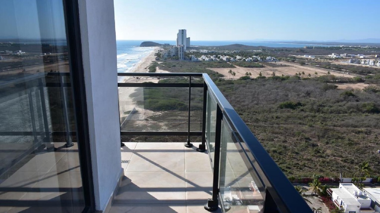 Photo of Patio Balcony in Cerritos