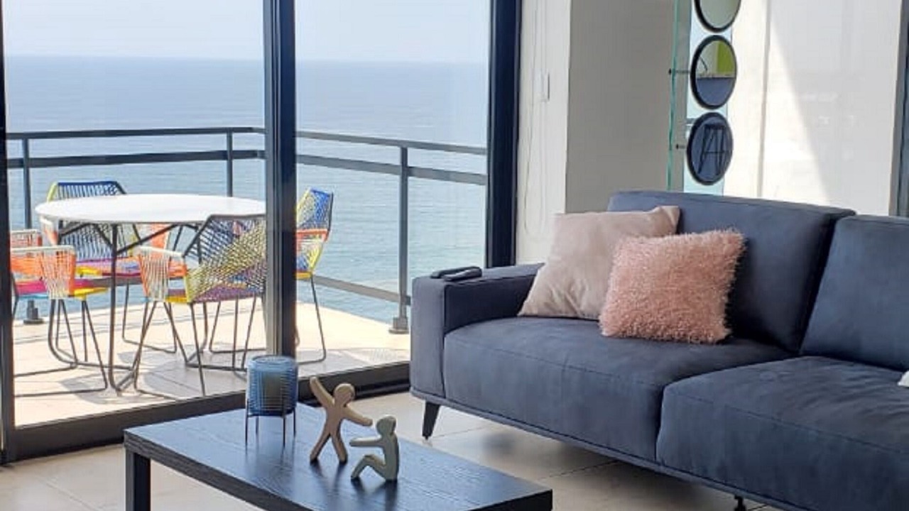 Photo of Livingroom in Cerritos