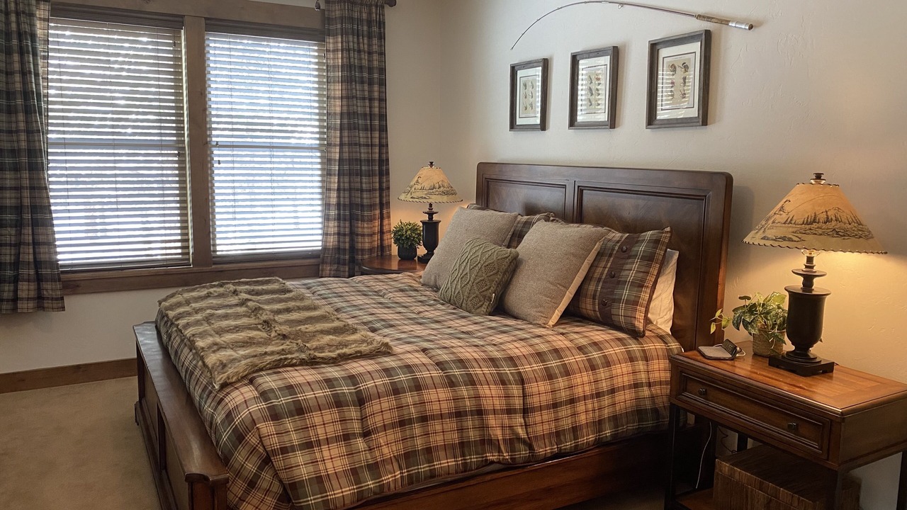 Photo of Bedroom in Sunriver