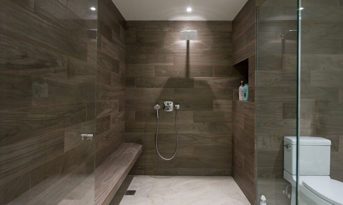 Photo of Bathroom in South Shore Hotel Area