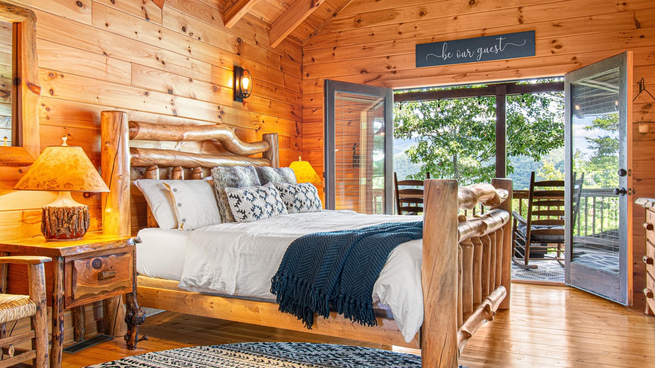 Photo of Patio Balcony in Cherry Log