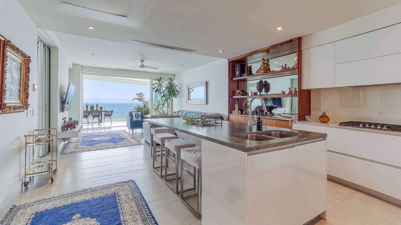 Photo of Kitchen in South Shore Hotel Area