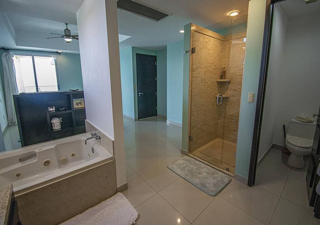 Photo of Bathroom in Marina Mazatlan