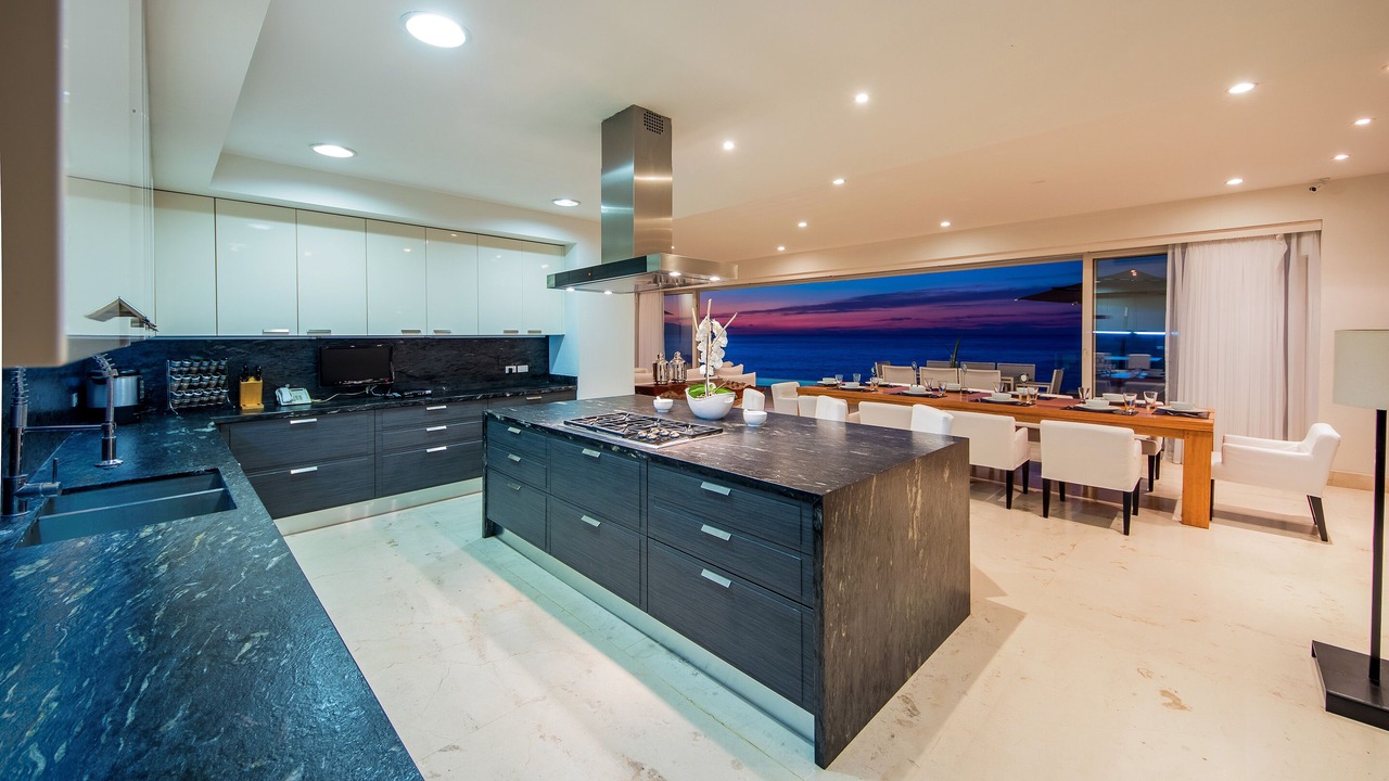 Photo of Kitchen in South Shore Hotel Area