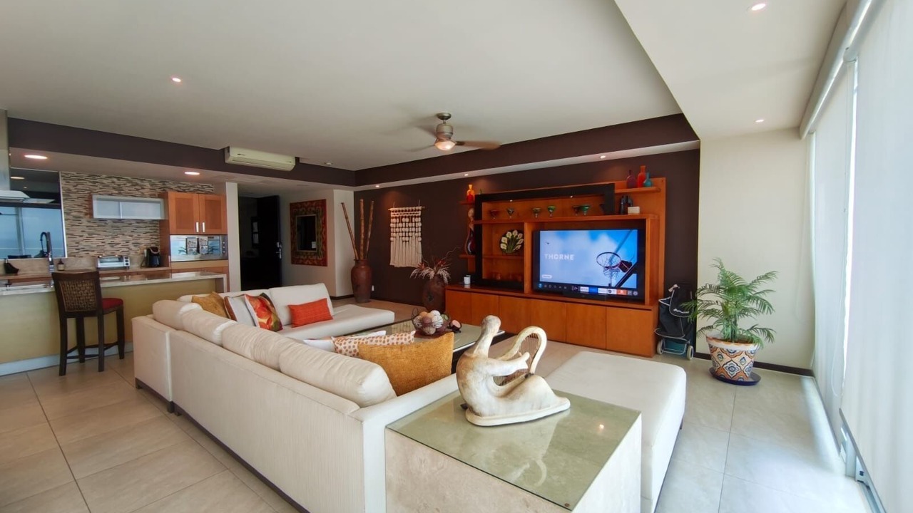 Photo of Livingroom in North Hotel Zone