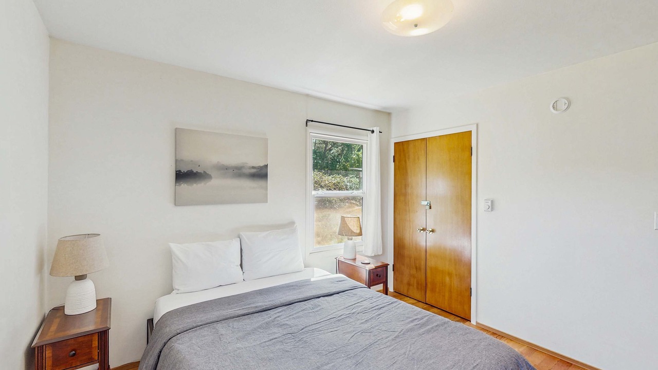 Photo of Bedroom in Thurston