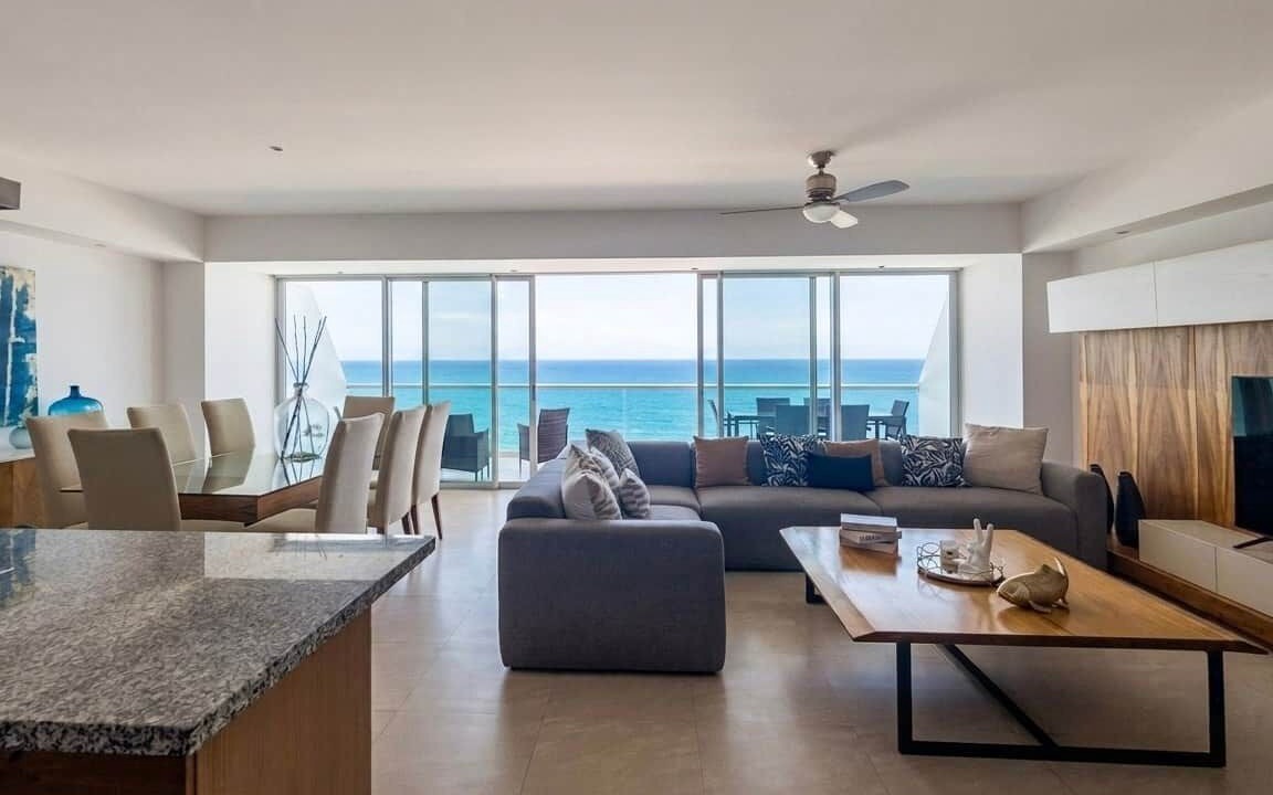 Photo of Livingroom in Cerritos