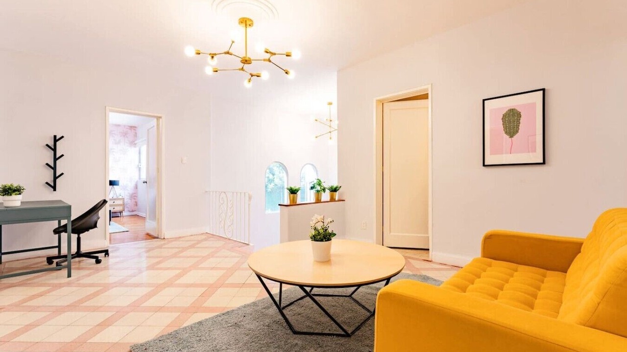 Photo of Livingroom in Anahuac