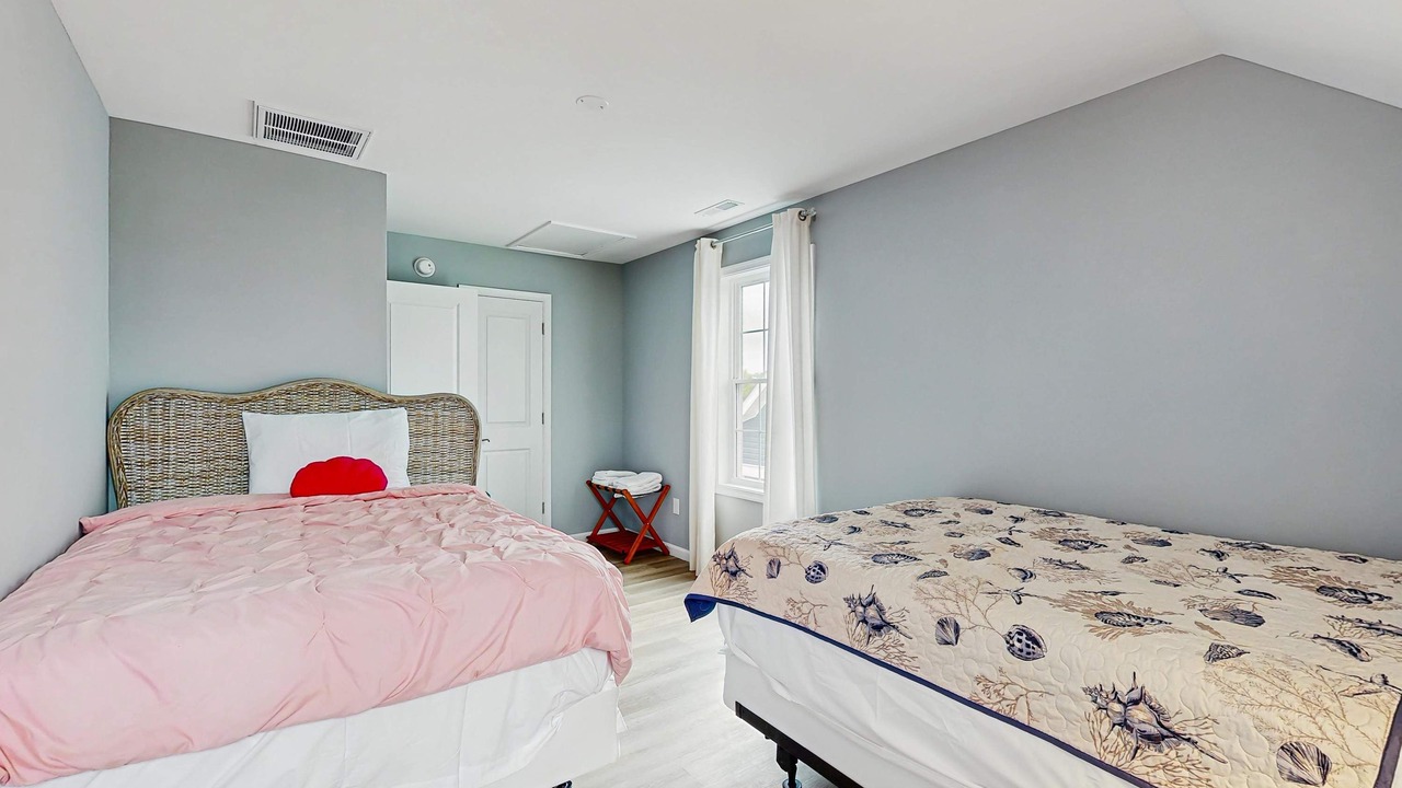 Photo of Bedroom in Cedar Neck