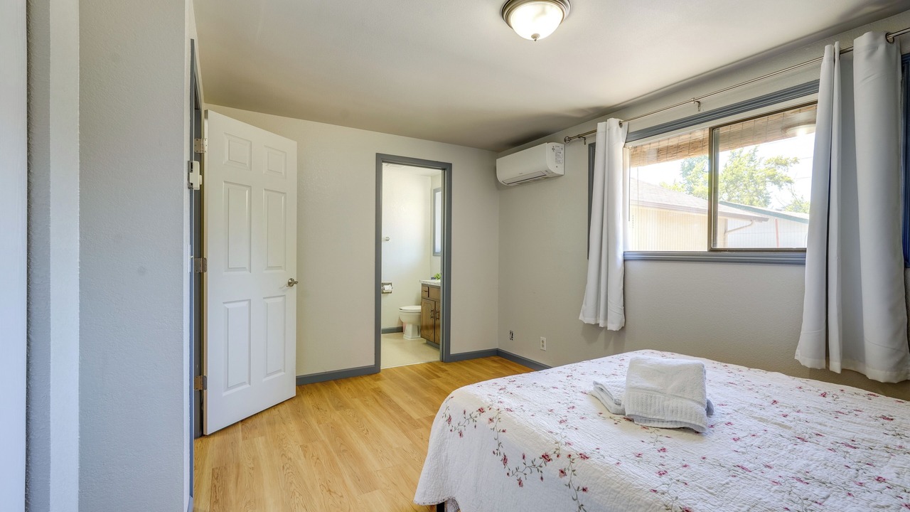 Photo of Bedroom in Western