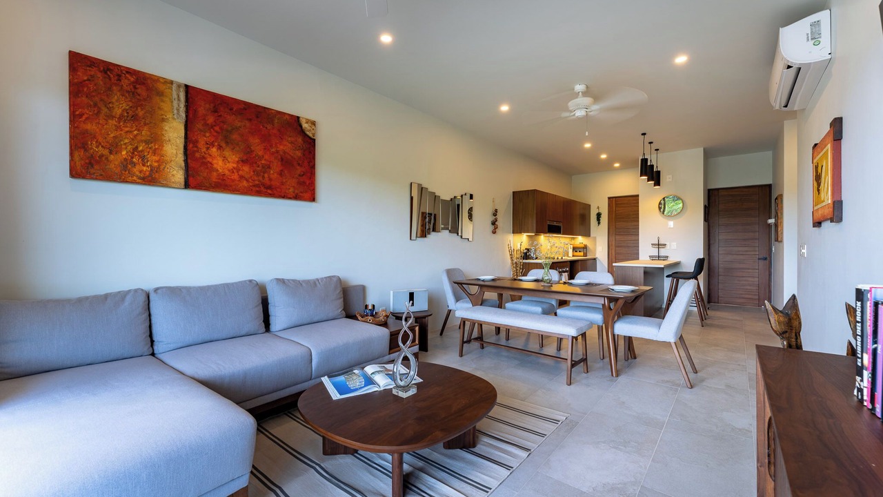 Photo of Livingroom in L
