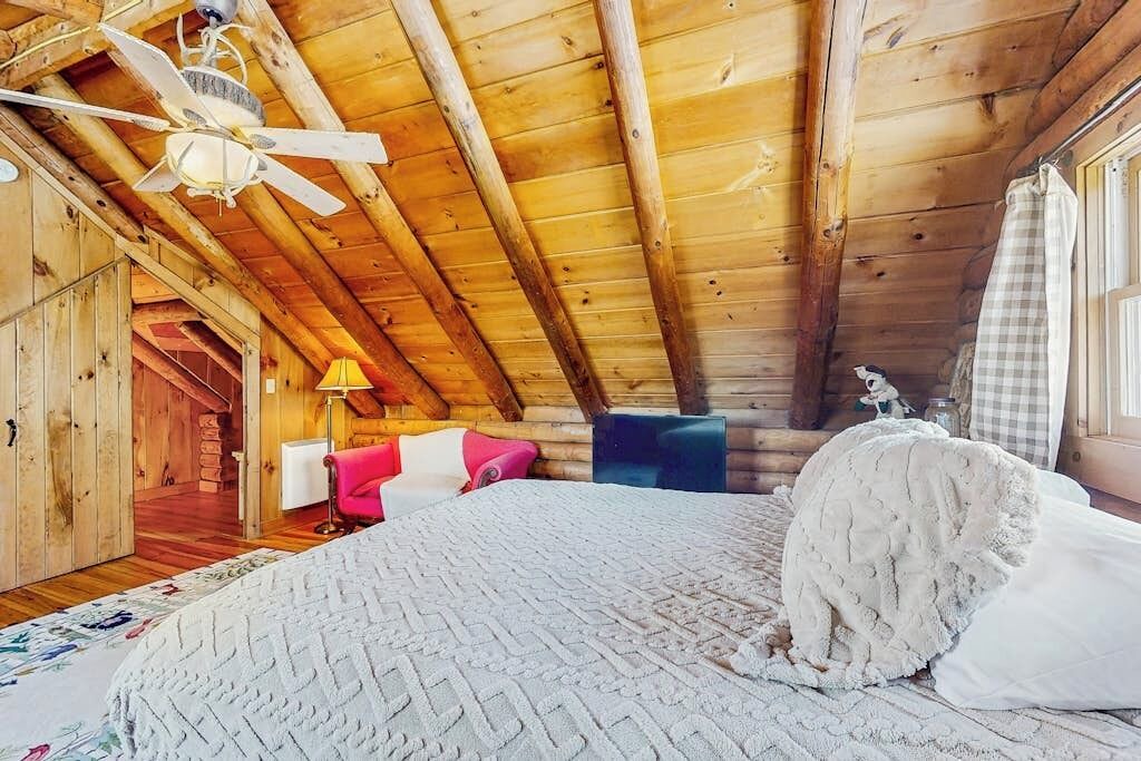 Photo of Bedroom in Bethel
