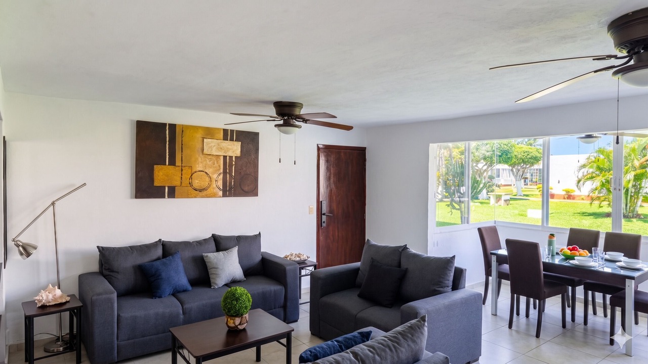 Photo of Livingroom in North Hotel Zone
