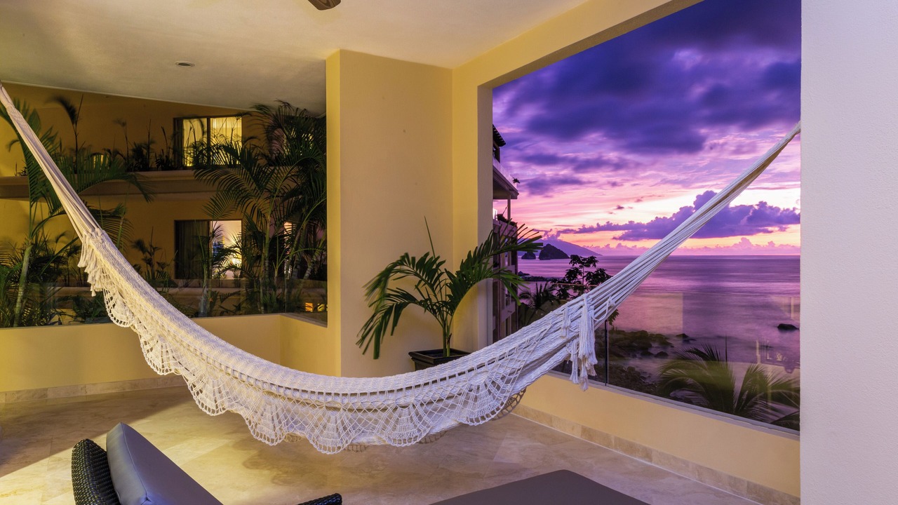 Photo of Patio Balcony in South Shore Hotel Area