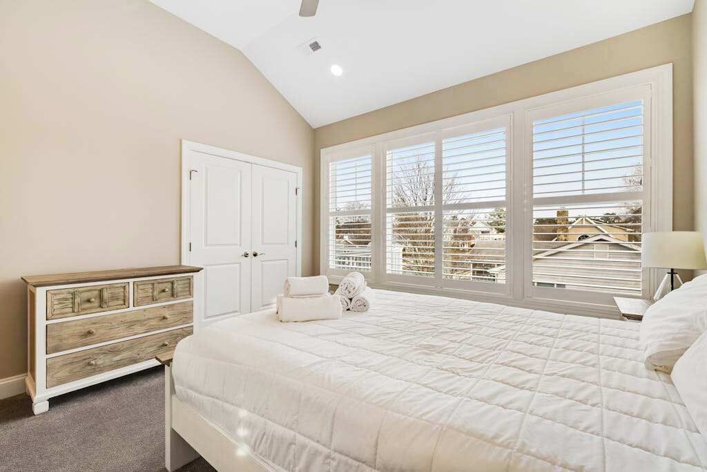 Photo of Bedroom in Country Club Estates