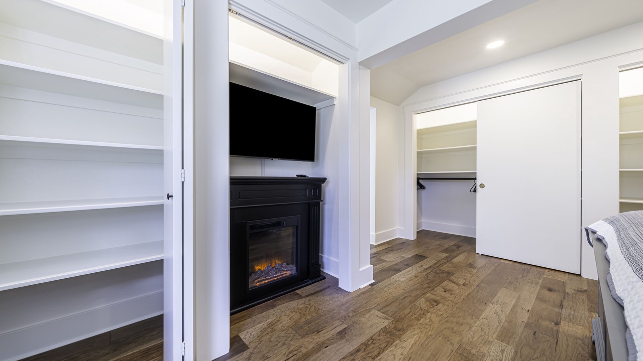 Photo of Bedroom in Ashland