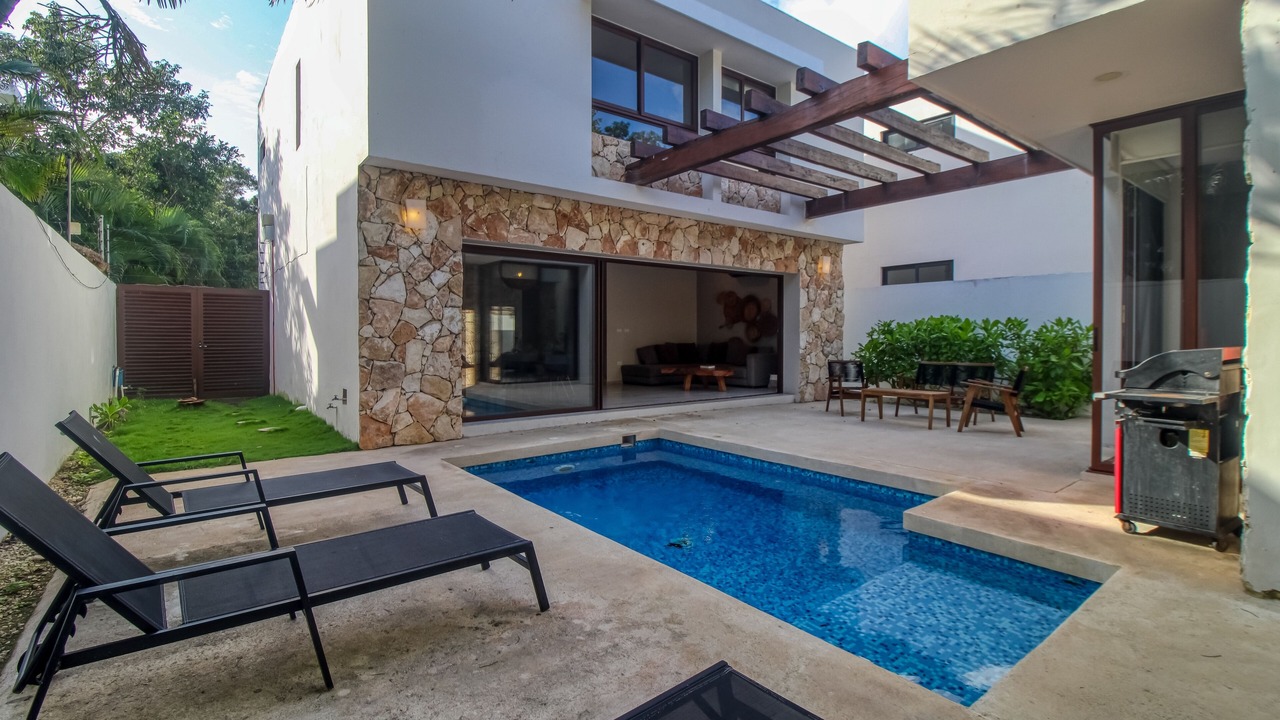 Photo of Patio Balcony in Zama