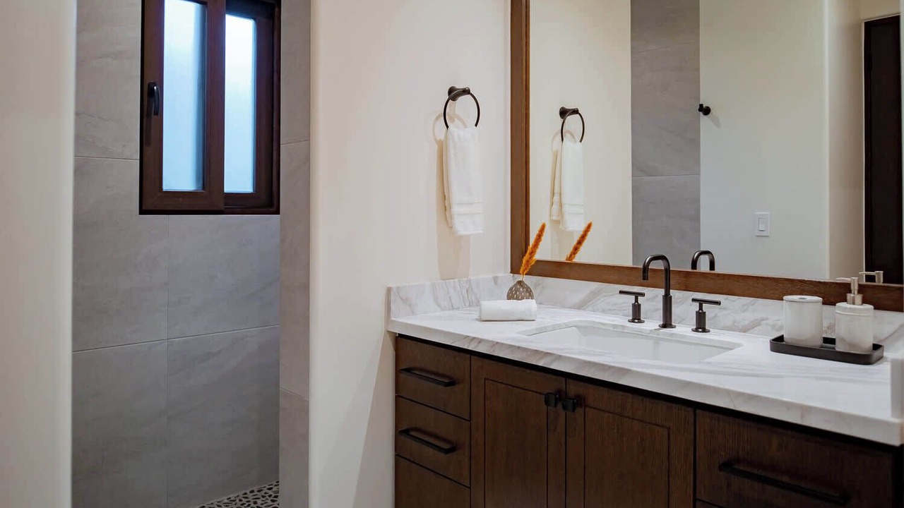 Photo of Bathroom in Buzzards