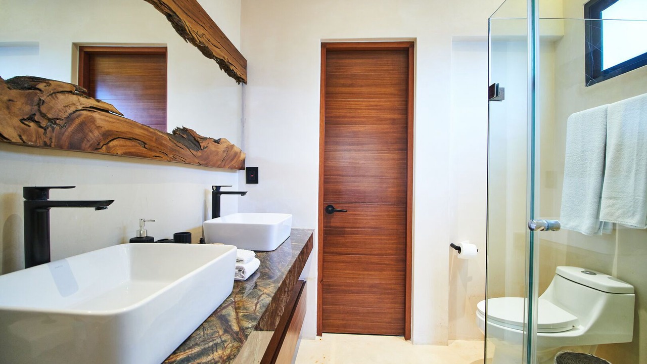 Photo of Bathroom in Zama