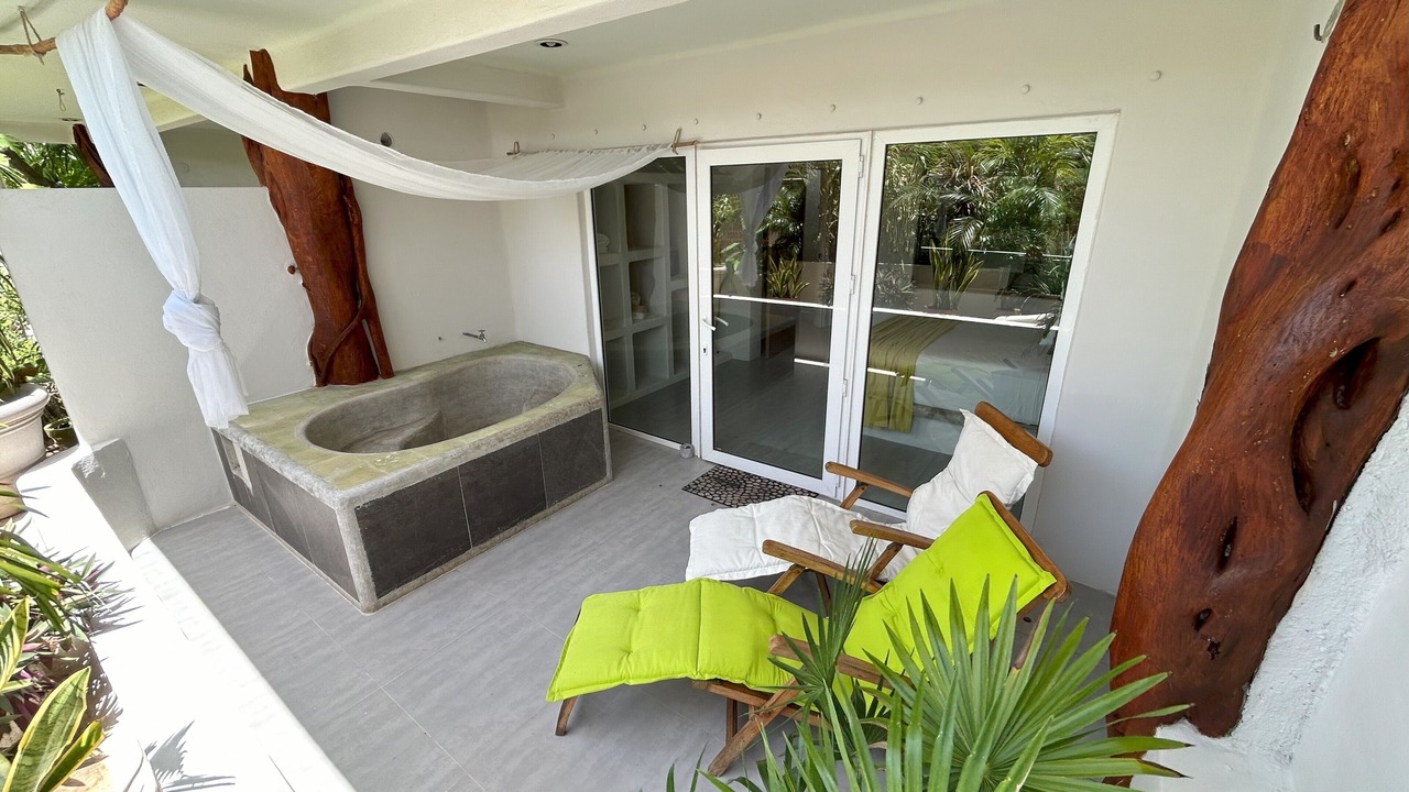 Photo of Patio Balcony in 12th Street