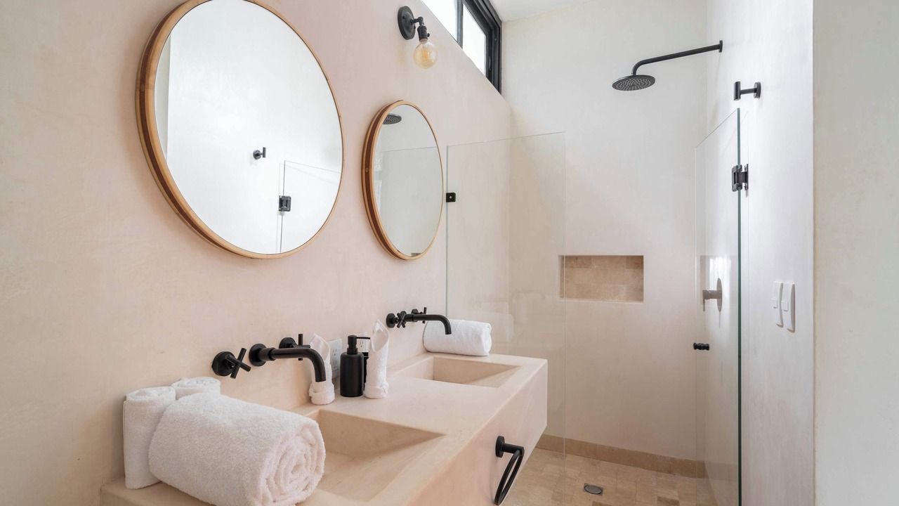 Photo of Bathroom in Zama